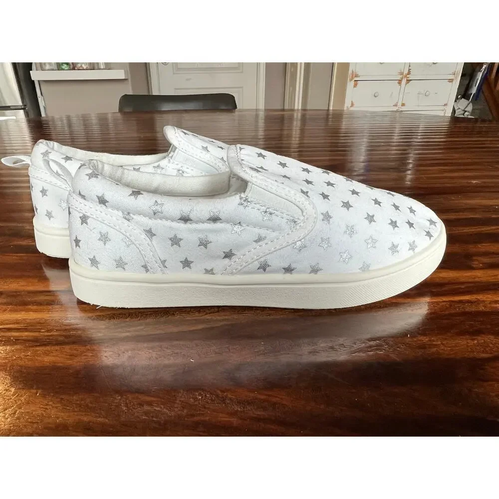 Girls Gap Kids Star Slip-On Sneakers, White/Silver, Size 1, Comfort, Americana
